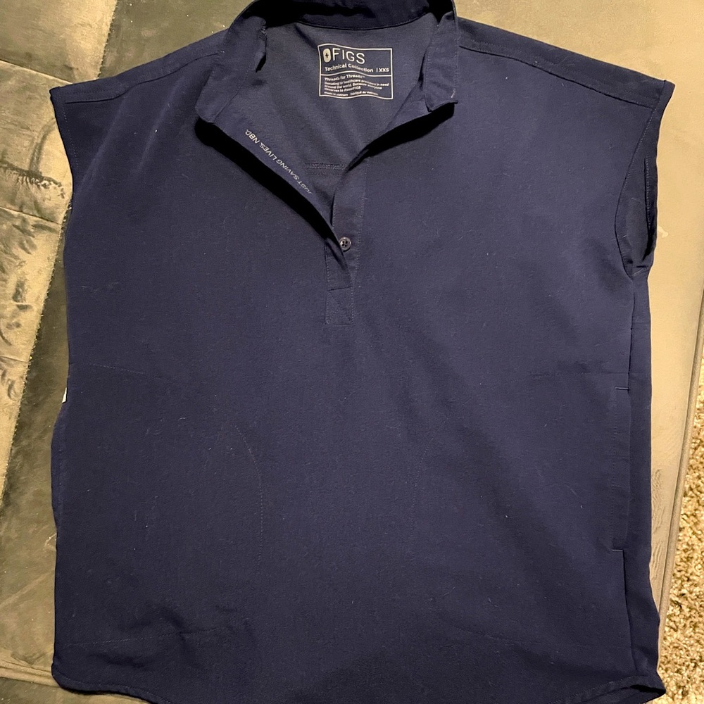 FIGS scrub top Rafaela navy blue XXS NWOT